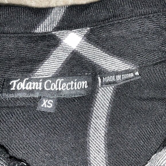 Tolani Collection Long-Sleeve Button Plaid Tunic Black/White - Picture 7 of 12